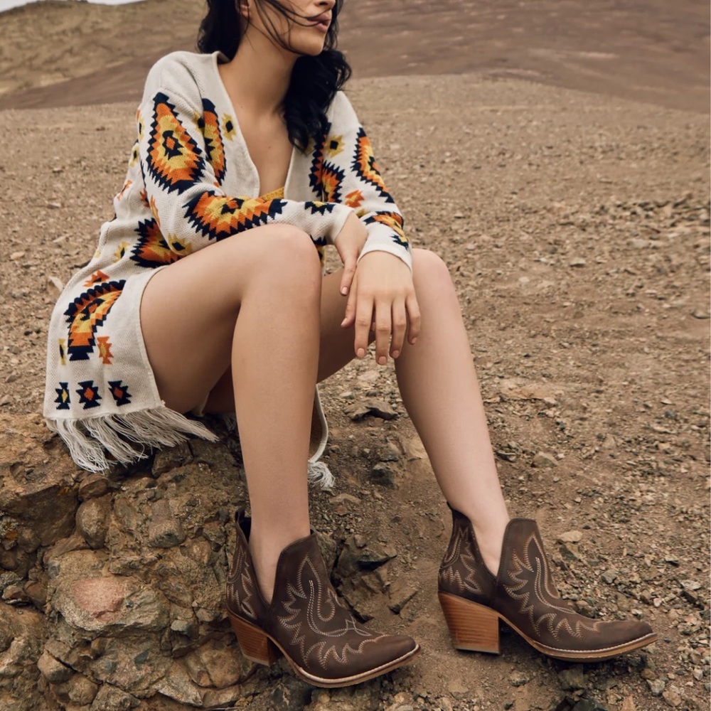 Myra Cowgirl Booties in Coffee
